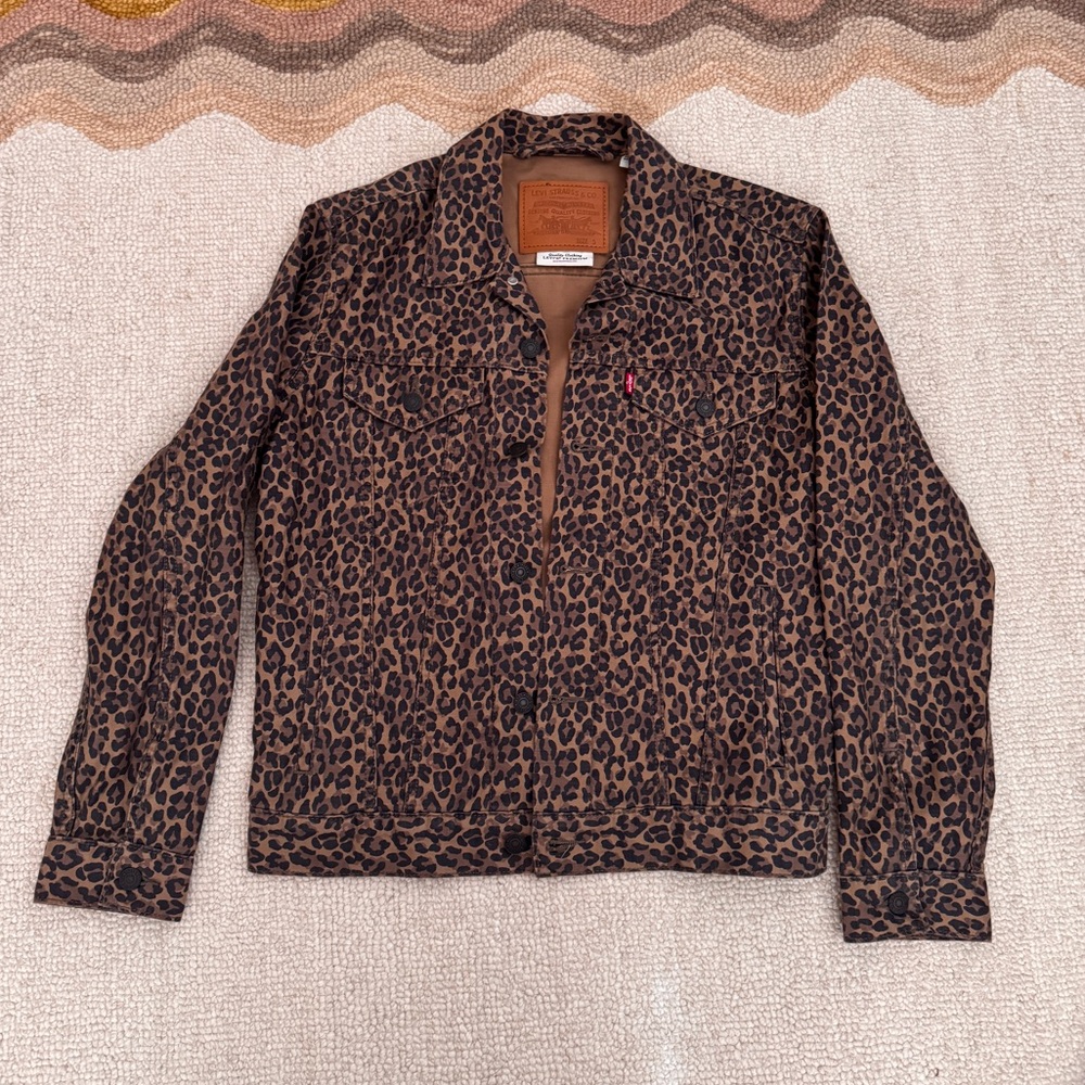 Levi’s leopard print denim jacket
